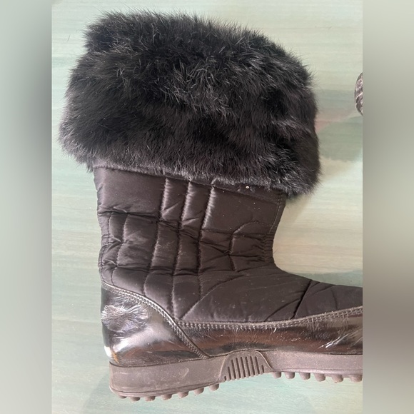 Gucci Hysteria Rabbit Fur Snow Boots - Picture 10 of 12